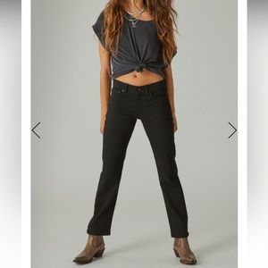 NWT Lucky Brand Mid Rise Sweet Straight Leg Jeans